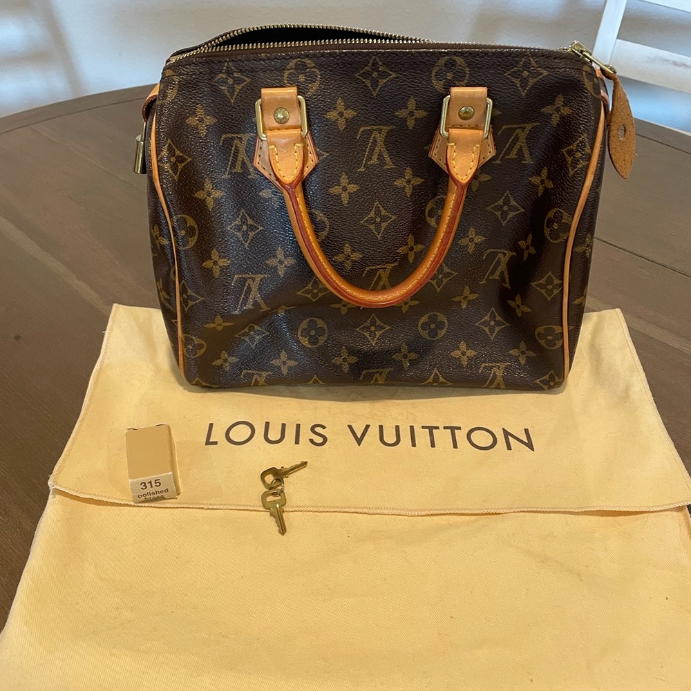 Louis Vuitton Speedy 25
